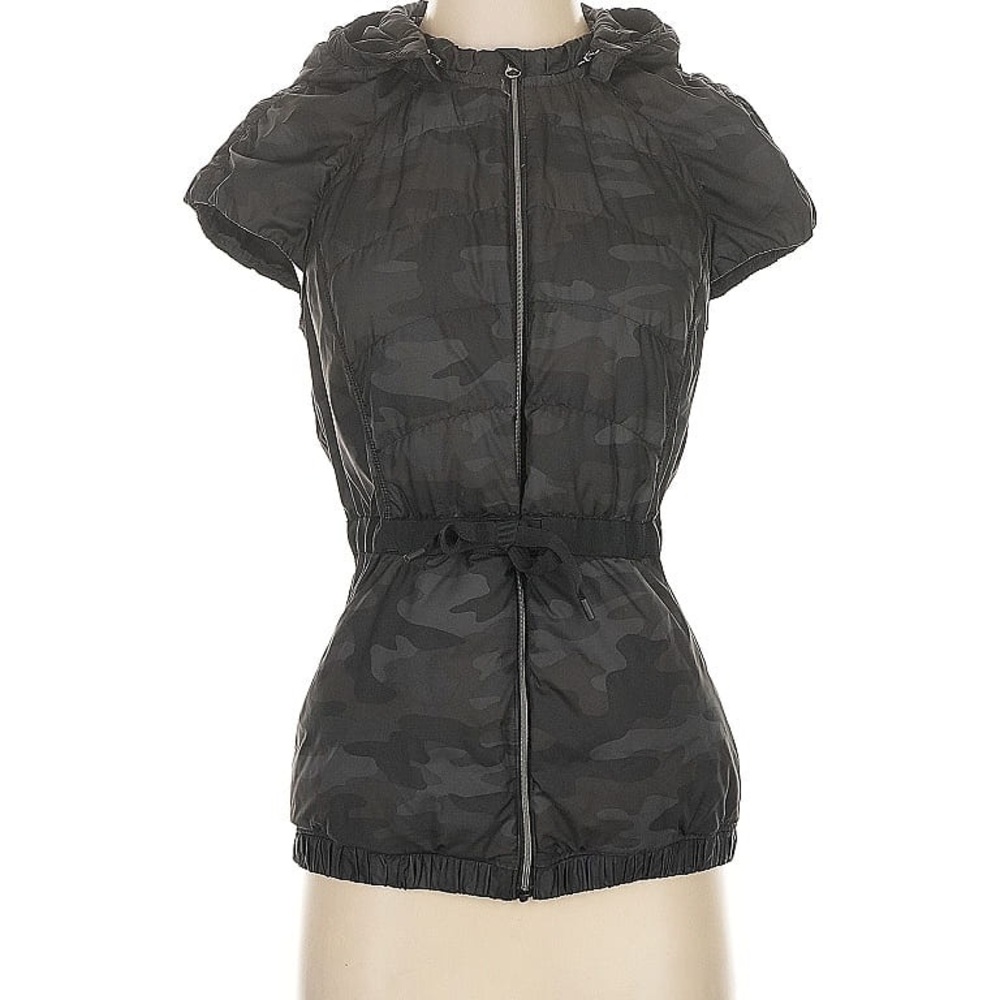 lululemon Camouflage Short Sleeve Vest